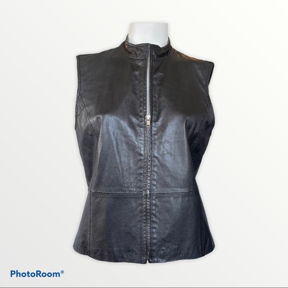 Leather Nygard Collection Petite Vest! - Picture 3 of 7